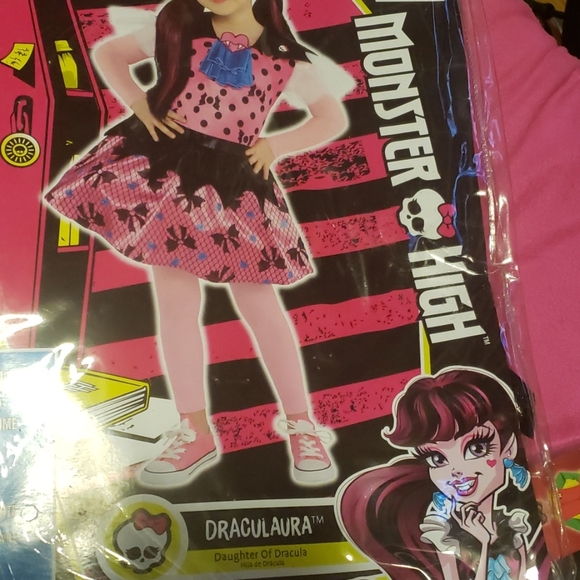 Halloween Costumes - Picture 3 of 3